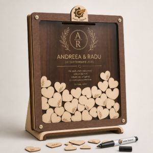 Guestbook interactiv personalizat Atelier Stejarul, cu jetoane în formă de inimă și ramă în nuanță nuc
