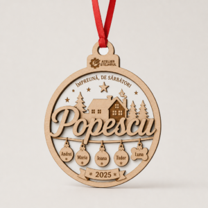 Ornament sezonier personalizat Atelier Stejarul cu numele familiei și motive de iarnă