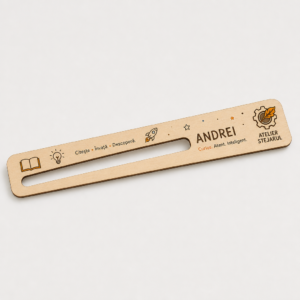Riglă de citire personalizată Atelier Stejarul din lemn natural, cu nume și temă spațială
